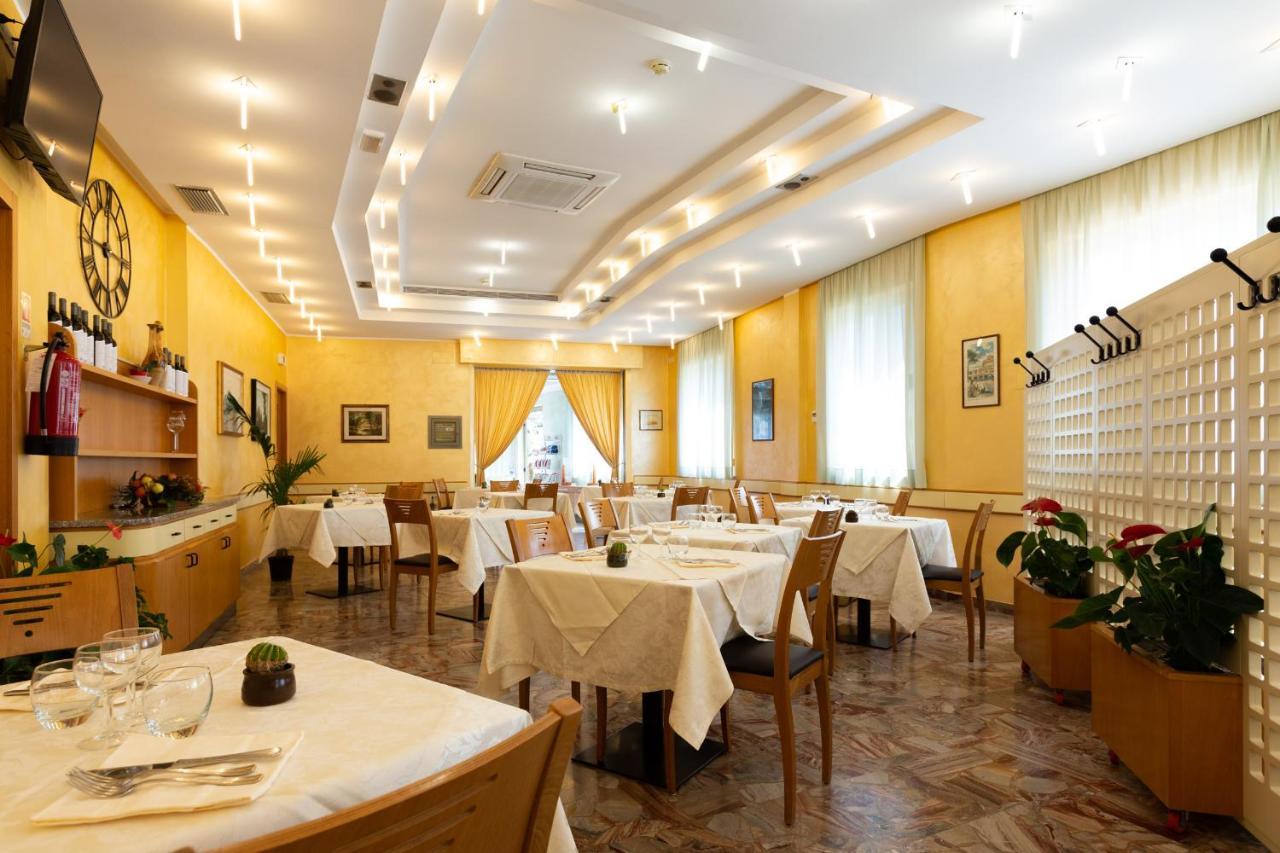 Hotel Belvedere Porto SantʼElpidio Exterior foto
